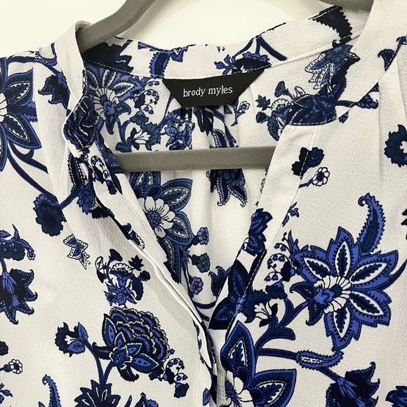 Brody Myles Cap Sleeve Blouse, Size Small - Picture 5 of 6